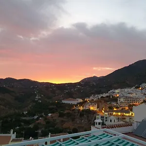 https://apartamentos-alma-y-lola.1costadelsol.com